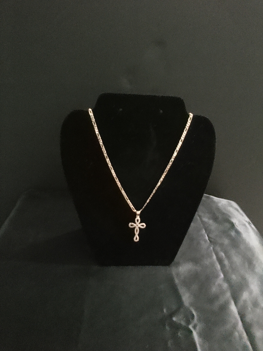 Gold Tone Cross Pendant Necklace 16 Inch